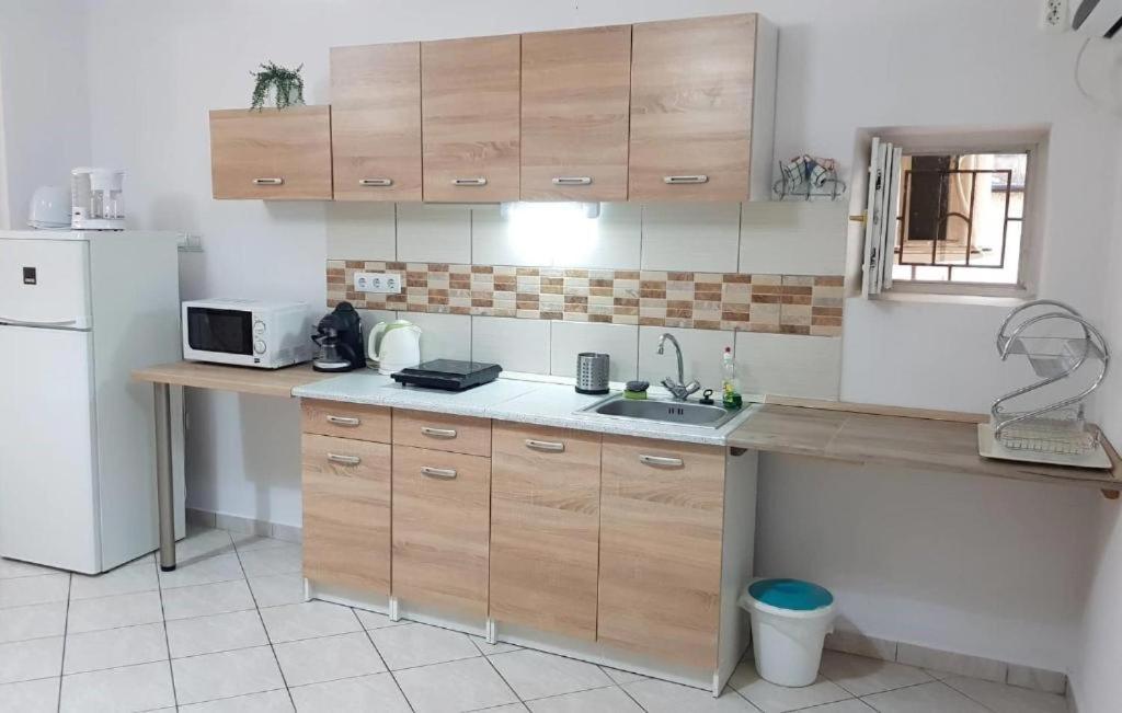 Fortuna Apartmanok Eger Buitenkant foto