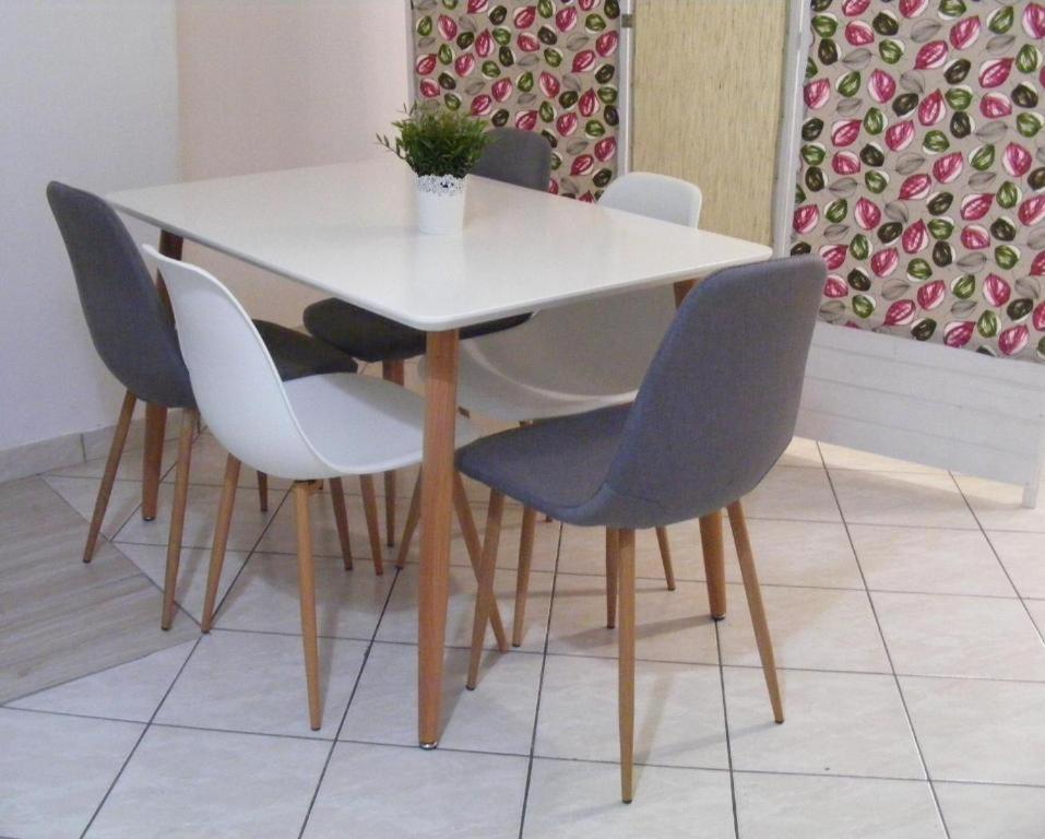 Fortuna Apartmanok Eger Buitenkant foto