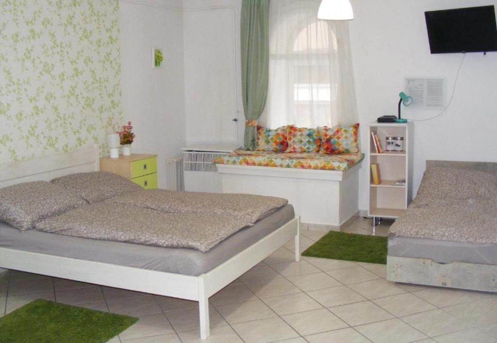 Fortuna Apartmanok Eger Buitenkant foto